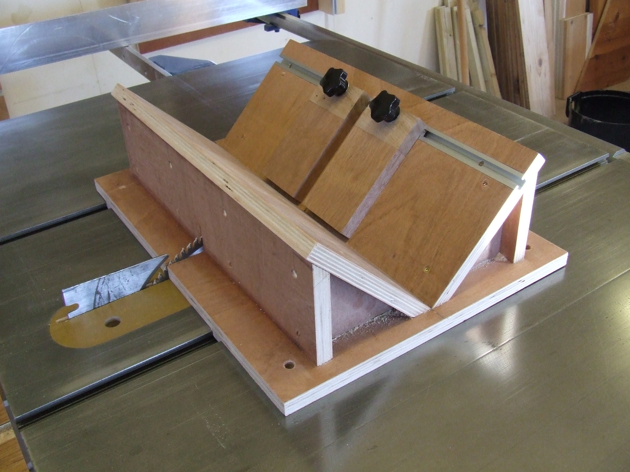 Table Saw Spline Jig Plans Brokeasshome.com